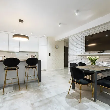 Lägenhet Manufaktura's Star ***** By Pinpoint *