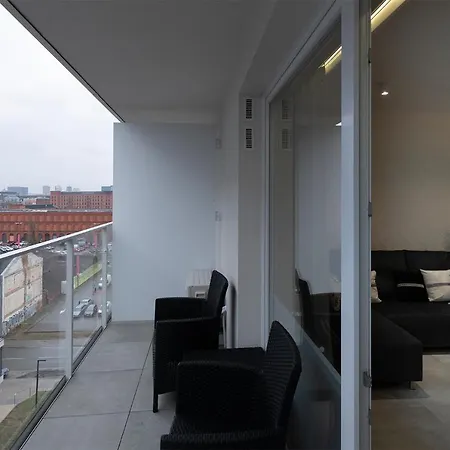 Manufaktura's Star ***** By Pinpoint