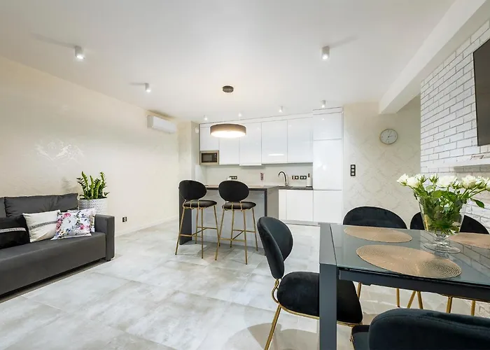 Manufaktura's Star ***** By Pinpoint