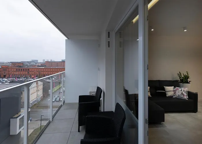 Manufaktura's Star ***** By Pinpoint