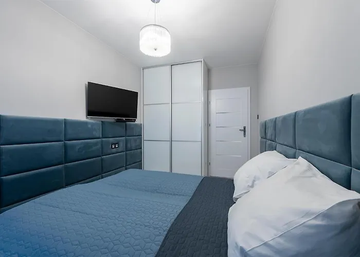 Manufaktura's Star ***** By Pinpoint